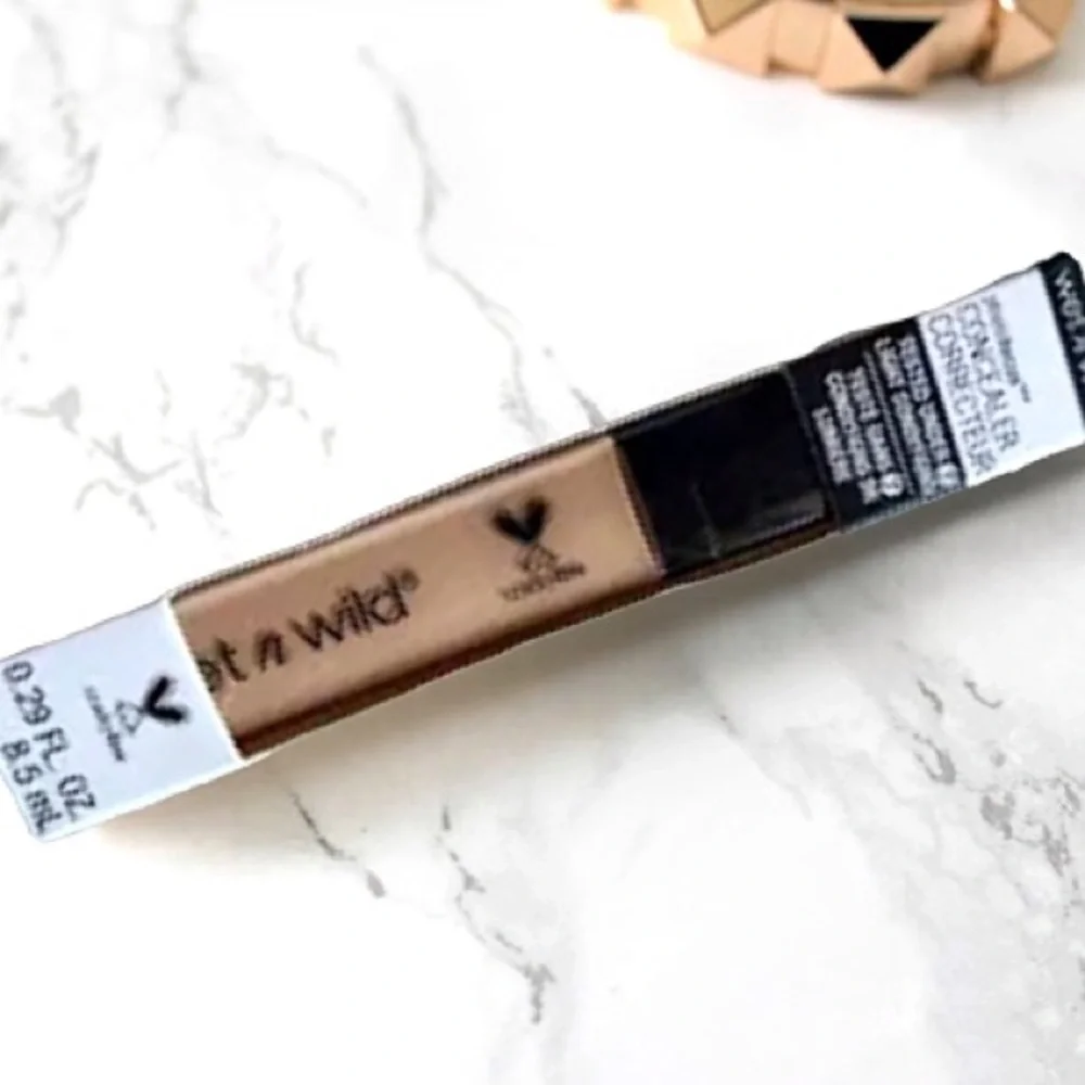 Wet N Wild Photofocus Concealer Corrector Light Med Beige NWT